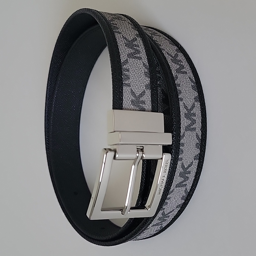 Michael Kors Gray Twist Reversible Signature Logo Print Polished Buckle Belt